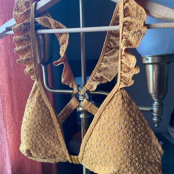 Scotch & Soda Other - Scotch & Soda Mustard Floral Ruffle Bralette!